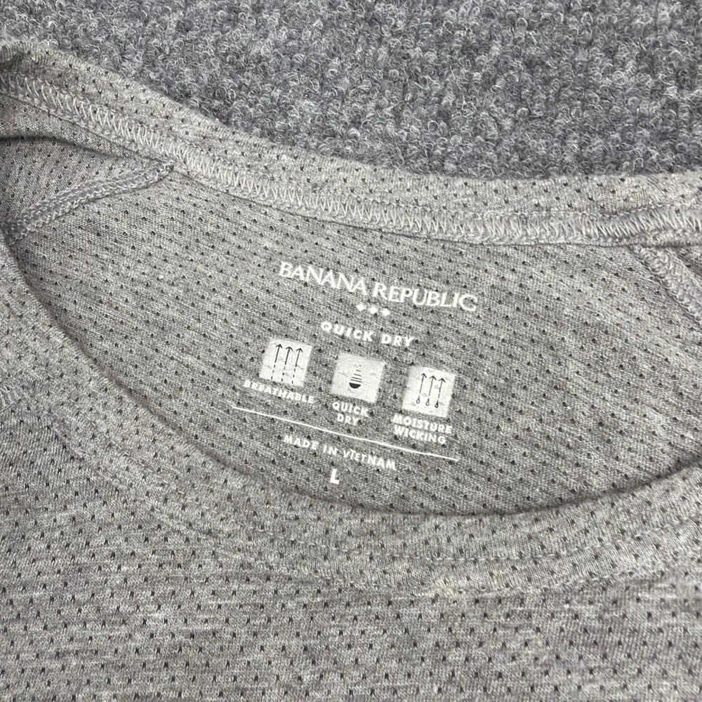 Banana Republic Shirt Mens Large Gray Heather Long Sleeve Crewneck Quick Dry L